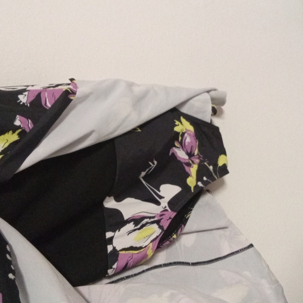 BNWT Nicole Miller floral swim dress - Picture 4 of 4